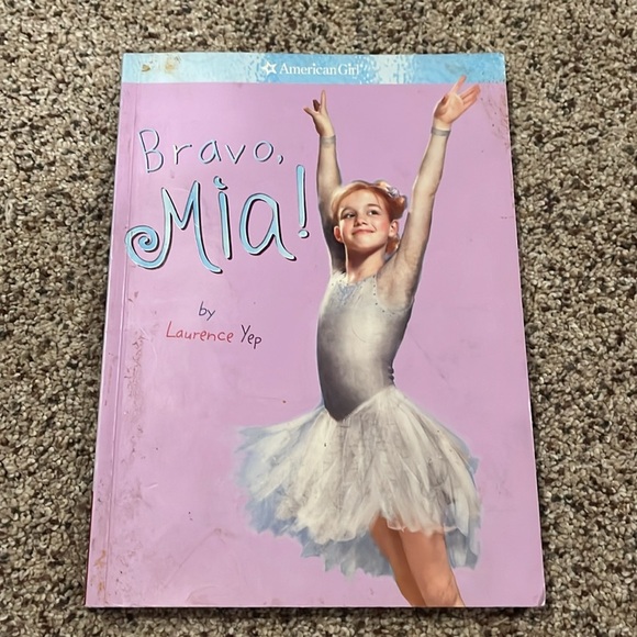 Lot of 4 American Girl Books - Picture 6 of 9